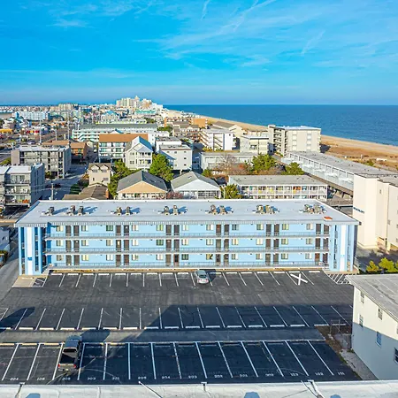 Lovely Turnkey Ocean Block Condo In Ocean City
